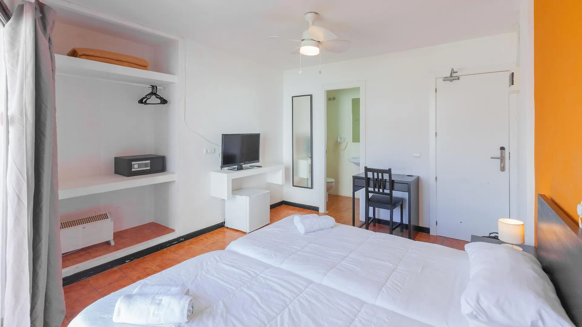 Hostal Baleàric Sant Antoni de Portmany Affittacamere